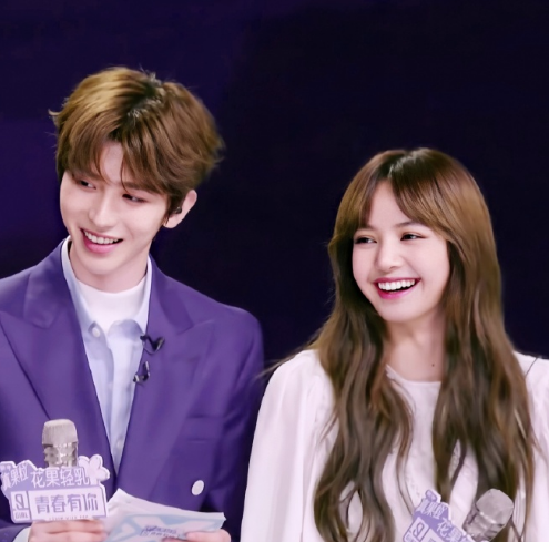 八倍镜找糖嗑lisa蔡徐坤cp国外也火油管ins都有粉丝