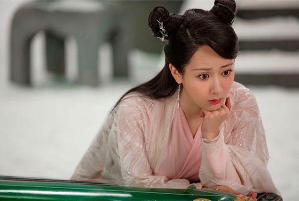 饰演"白蛇"的几位明星,刘诗诗,杨紫上榜,不知你喜欢哪一个?