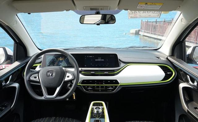 不足8万选“绿牌”，好看好开还要大牌？看看奔奔E-Star与欧拉R1