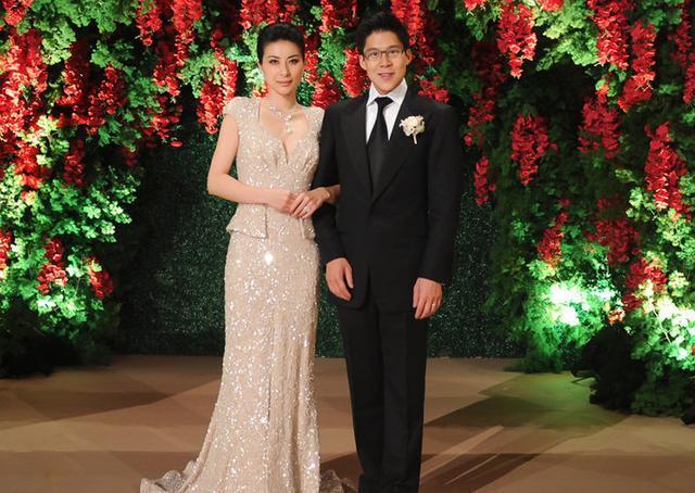 郭晶晶当年的婚礼到底有多壕?12套礼服价值600万约旦王妃亲临