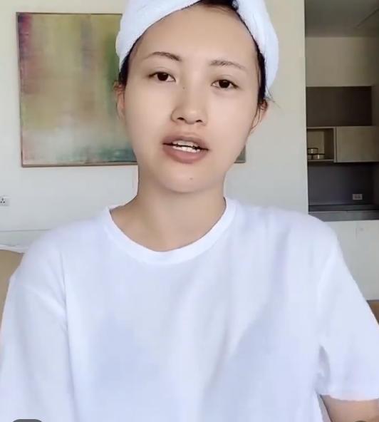 包文婧罕见晒素颜,遭5岁女儿饺子吐槽:跟化妆根本不是一个人!