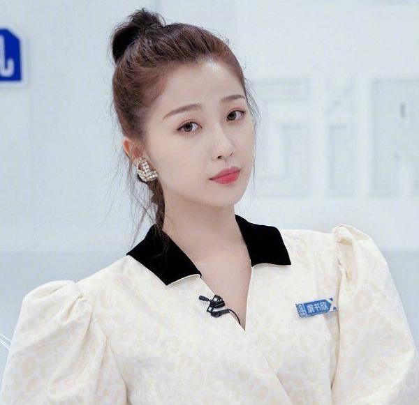 《青春有你2》虞书欣的对手来了,网曝金星将担任飞行嘉宾