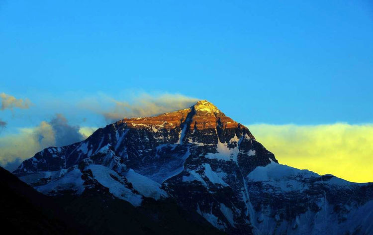 地球上最壮丽的高山来看看中国那两座名山你爬过没有