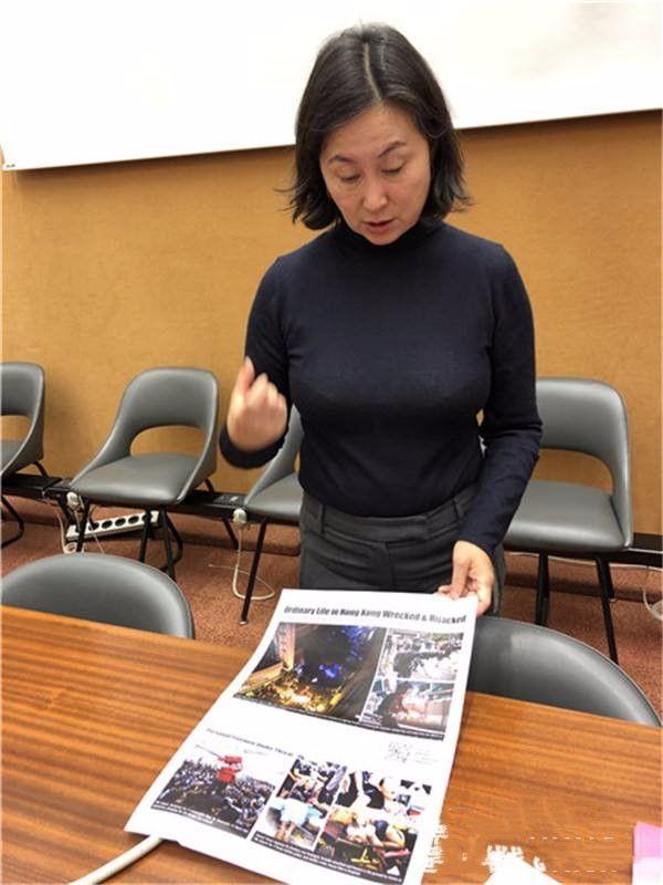 何超琼已经快60岁了还穿年轻运动装素颜脸老的太真实了