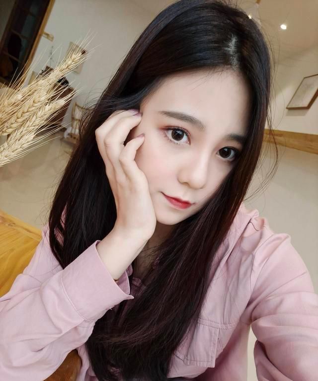 怎么拍出网红图学会三个自拍小技巧直出就能发朋友圈