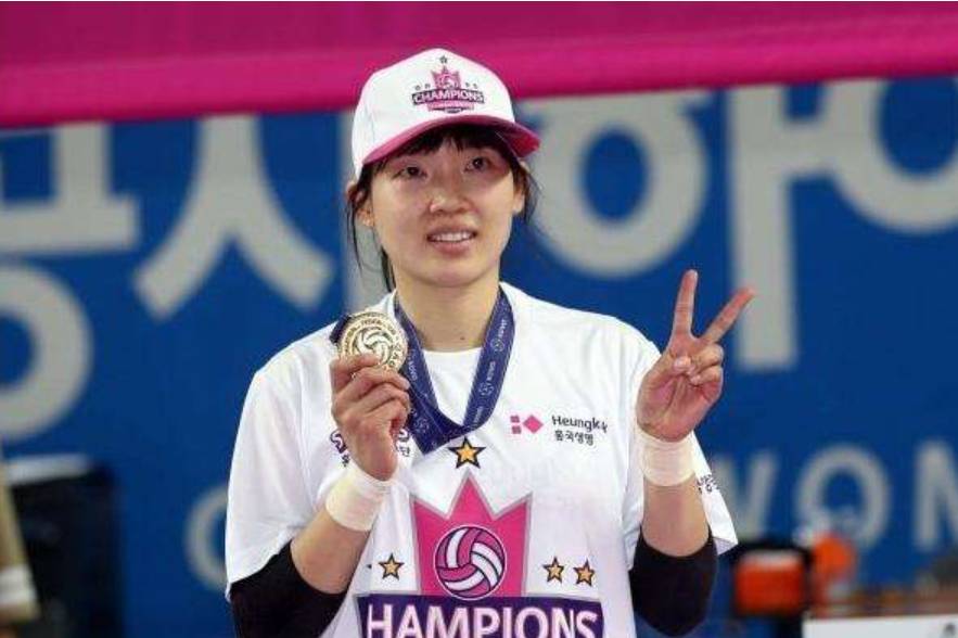 女排36岁老将正式宣布退役,曾在世联赛中打出一流水准|韩国女排|金海