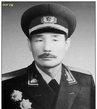 他1914年生于江西,1955年被授予少将军衔|杜文达|少将|司令员_新浪