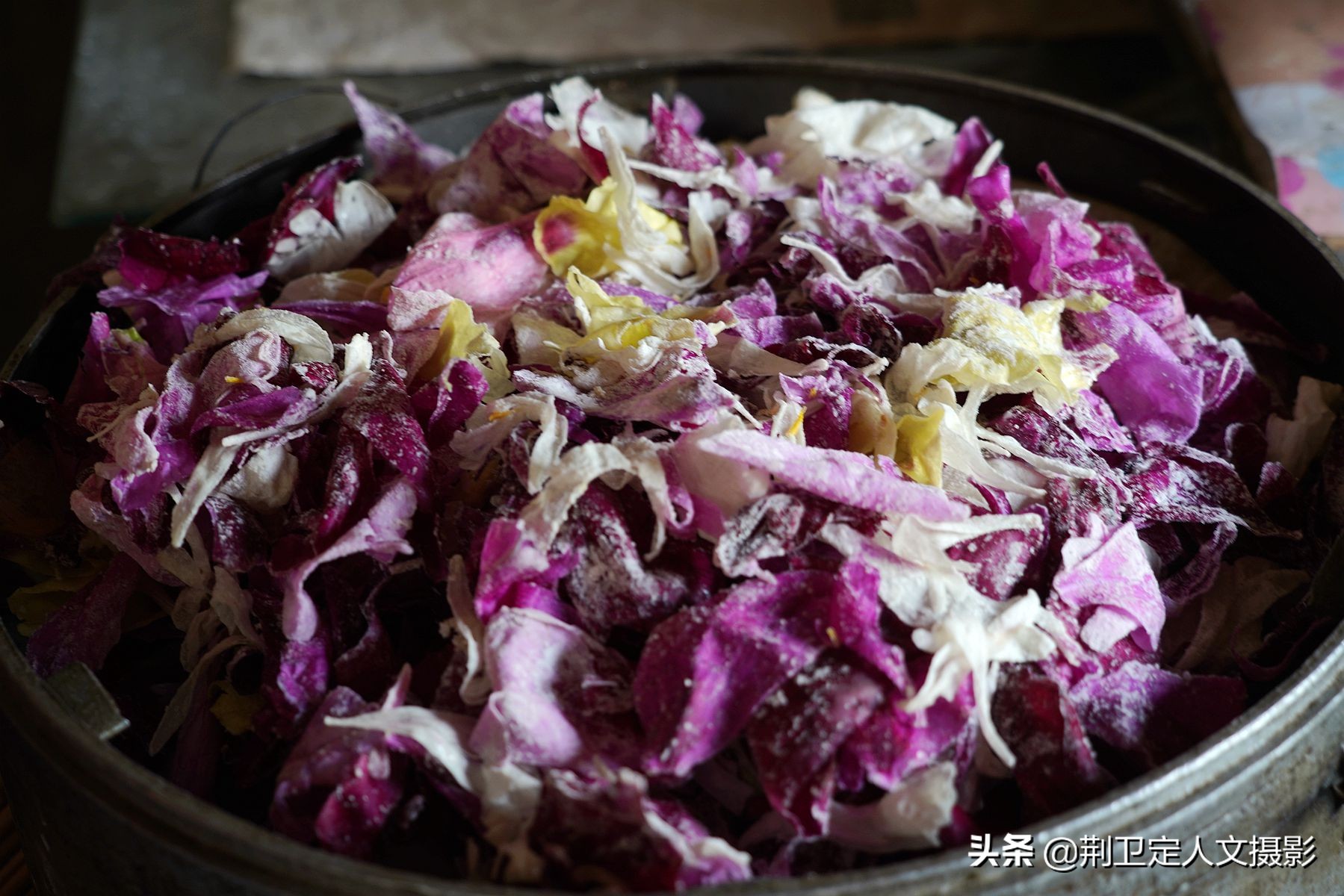 山西7旬农村大娘用牡丹花做美食,美容养颜美女最爱吃,看咋做