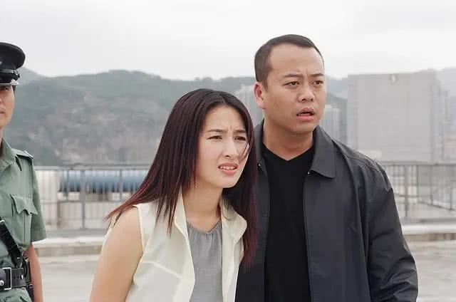 滕丽名晒《陀枪》三代同堂合照 网友大赞两人越来越靓