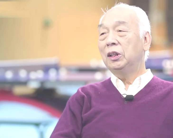 太难了邓亚萍自证清白仍被质疑晒身份证还遭央视名嘴调侃身高