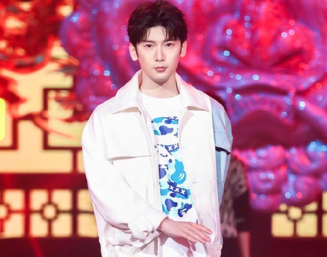 下期《快本》熬夜也要追,七位古风帅哥登场,神仙气质溢出屏