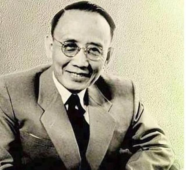 重复拗口,通篇疯言疯语,却多次被选入课本|天狗|郭沫若|课本_新浪网