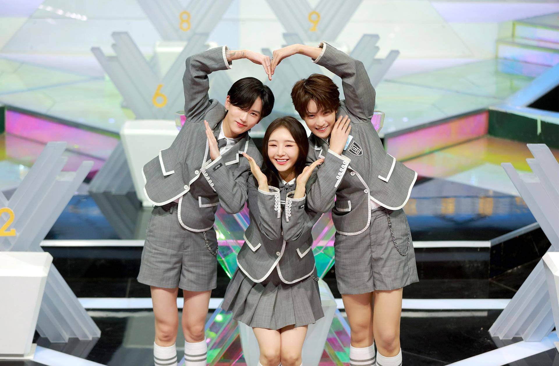 《青你2》上官喜爱等选手引热议,过度调侃外貌是否算人身攻击?