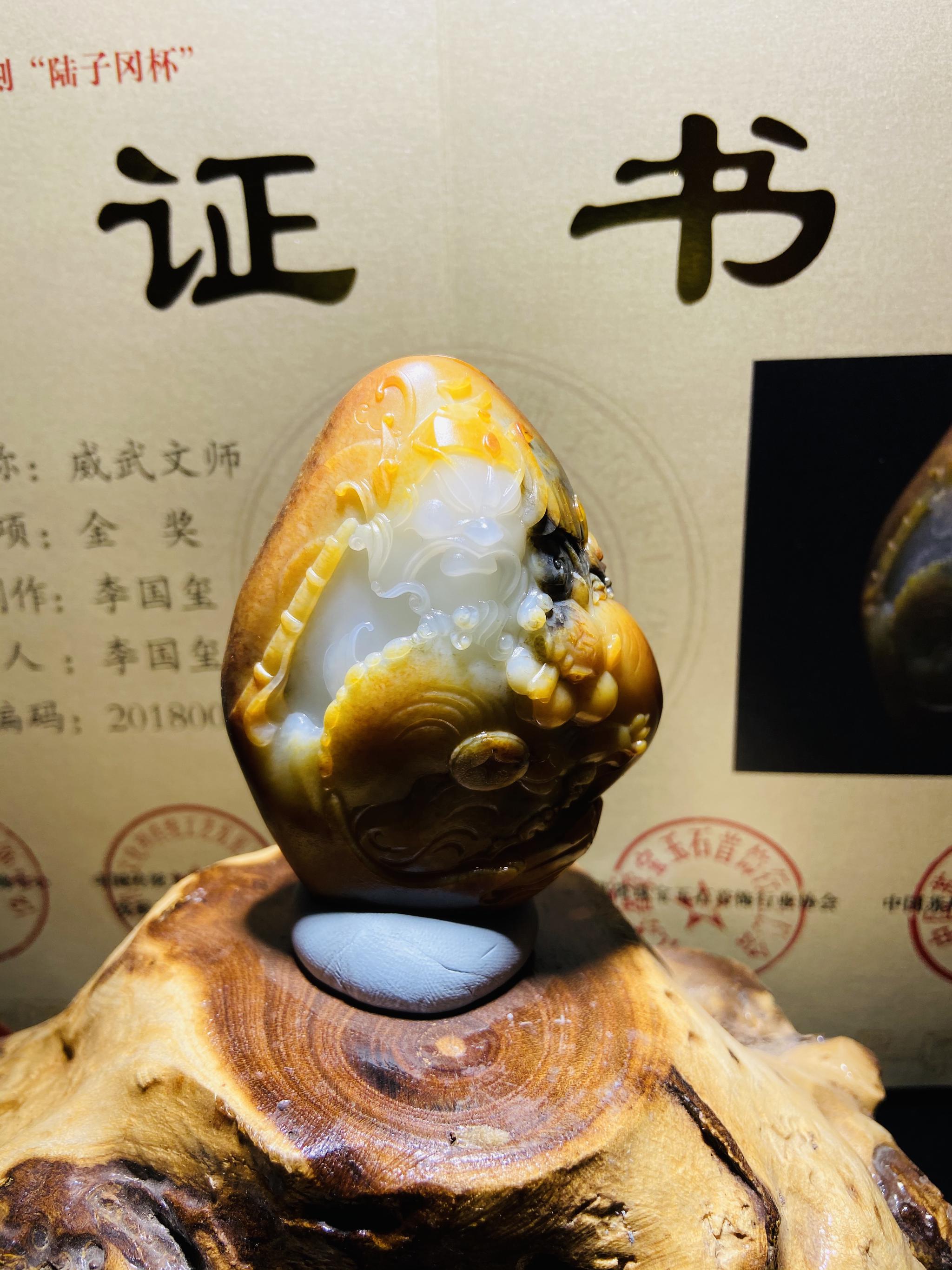 一花一世界,一玉一菩提—苏州玉雕大师李国玺的雕刻之路