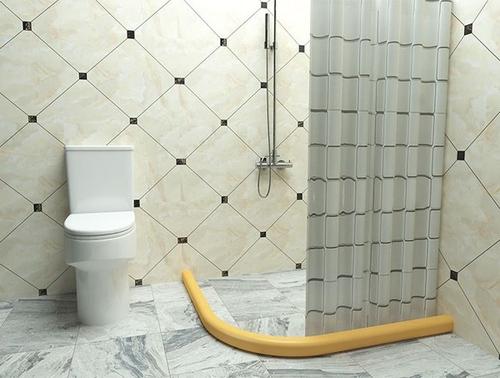 为什么外国人卫生间不装淋浴房?头次见这种设计,不由得感叹聪明