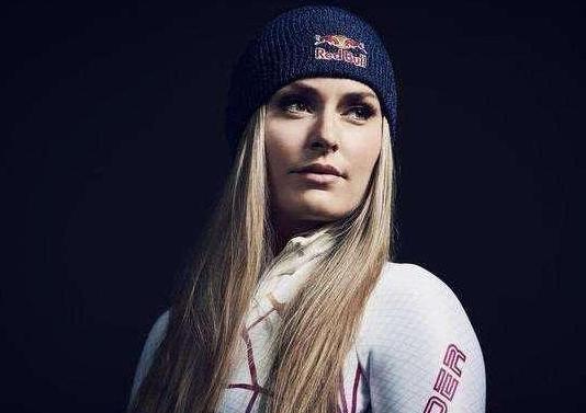 比如著名的滑雪女神林赛·沃恩就谈了一位黑人运动员男友