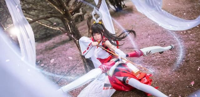 王者荣耀伽罗cos上线长箭白袜太美看一眼就像是受了真实伤害