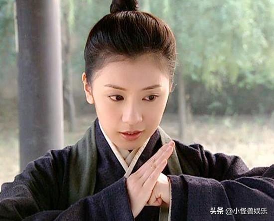 个个美若天仙,到贾静雯姿势却错了