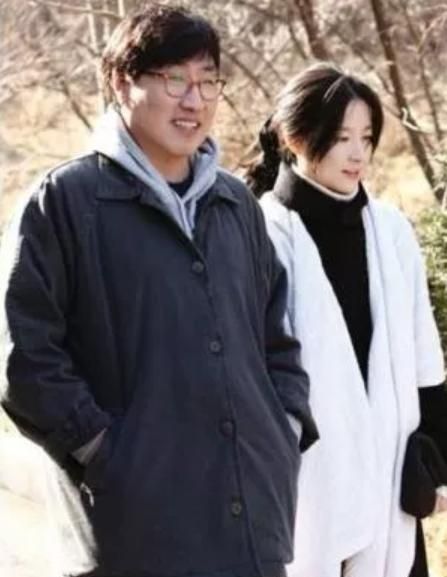 皮肤白皙引人注目,曾是韩国玉女掌门人|沈银河|池尚昱|韩国_新浪新闻
