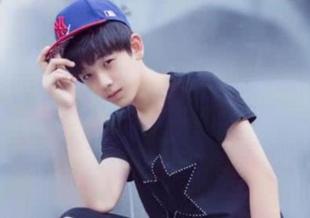 他是最忙的童星,出道7年拍摄60余部戏,年仅15岁身高去达到180cm|黄天