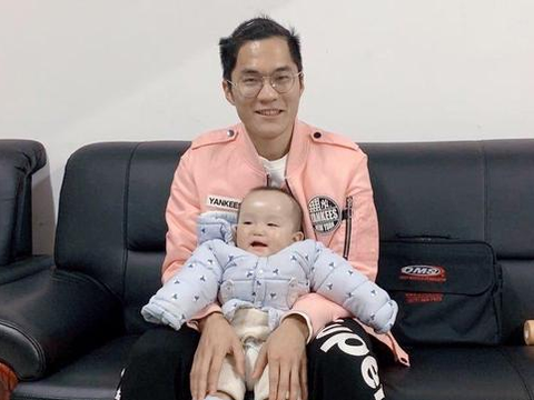 中国最具争议的女运动员,男性特征太明显,观众质疑男扮女装|张国伟|童曾欢|男性_新浪新闻