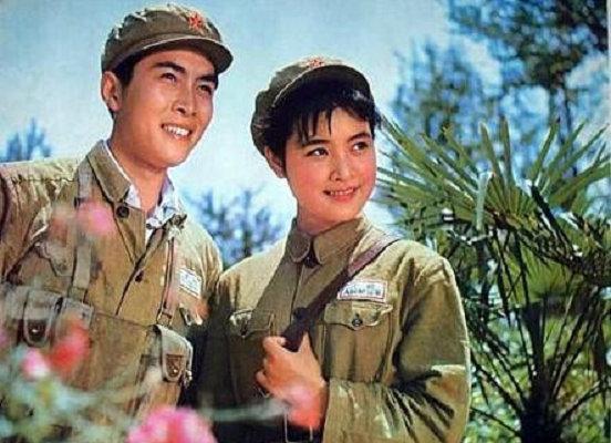 唐国强妻壮丽当年颜值媲美刘晓庆张金玲巍巍昆仑中靓压群芳