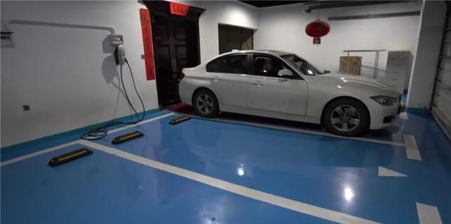 为了11只猫咪,搬进1500万别墅里,地下室比一套房都要大