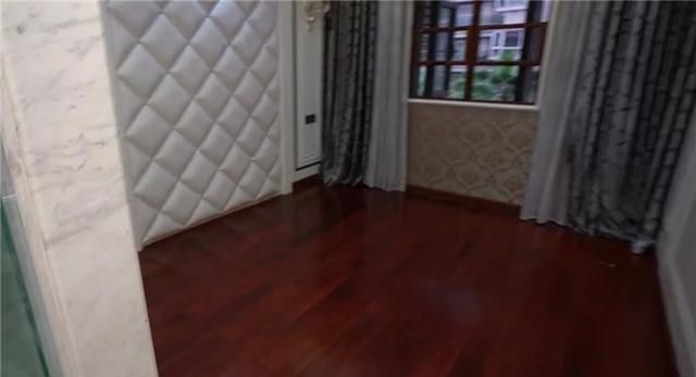 为了11只猫咪,搬进1500万别墅里,地下室比一套房都要大