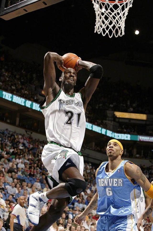 拉文回忆森林狼往事:晚上去训练的时候 竟然看到40岁的加内特