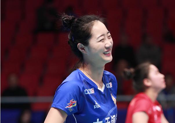 江苏女排正式复训 ,一悬念彻底揭开,美女副攻现身打破退役谣言!