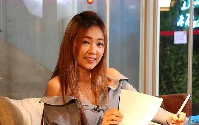 晒男友求婚照笑容甜美,6年恋情画上圆满句号|詹子晴|王惟立|男友_新浪