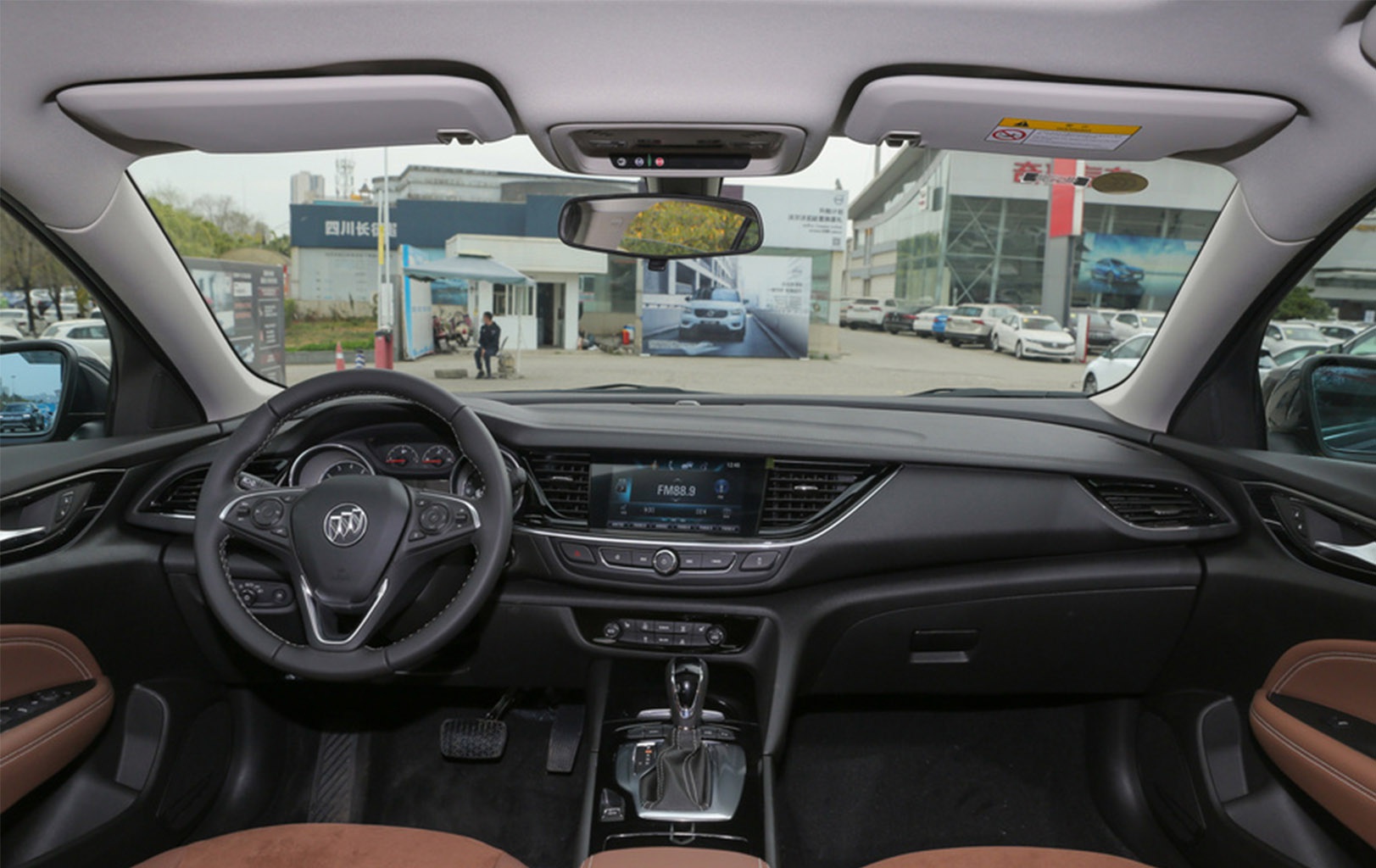 天籁VS君威，价格跌到16万以内的合资B级车，该如何选？