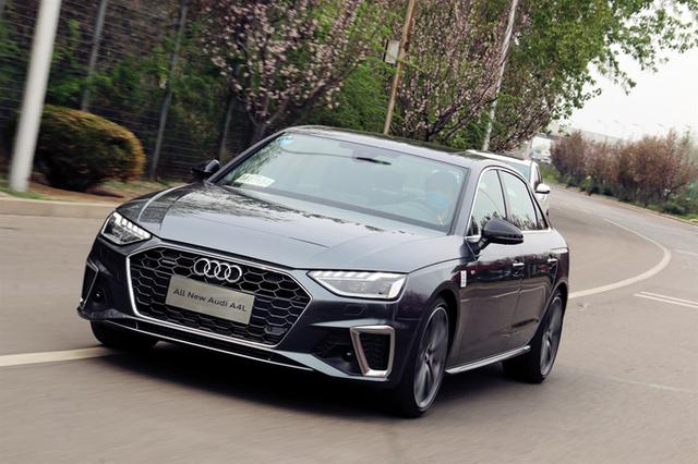 新奥迪a4l quattro顶配版试驾 卖接近40万值得买?