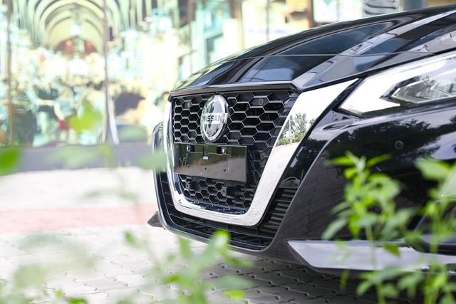 天籁VS君威，价格跌到16万以内的合资B级车，该如何选？