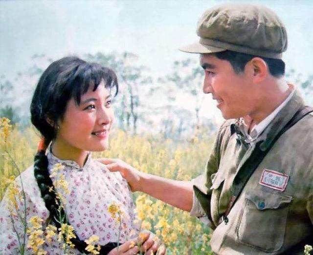 唐国强妻壮丽当年颜值媲美刘晓庆张金玲巍巍昆仑中靓压群芳