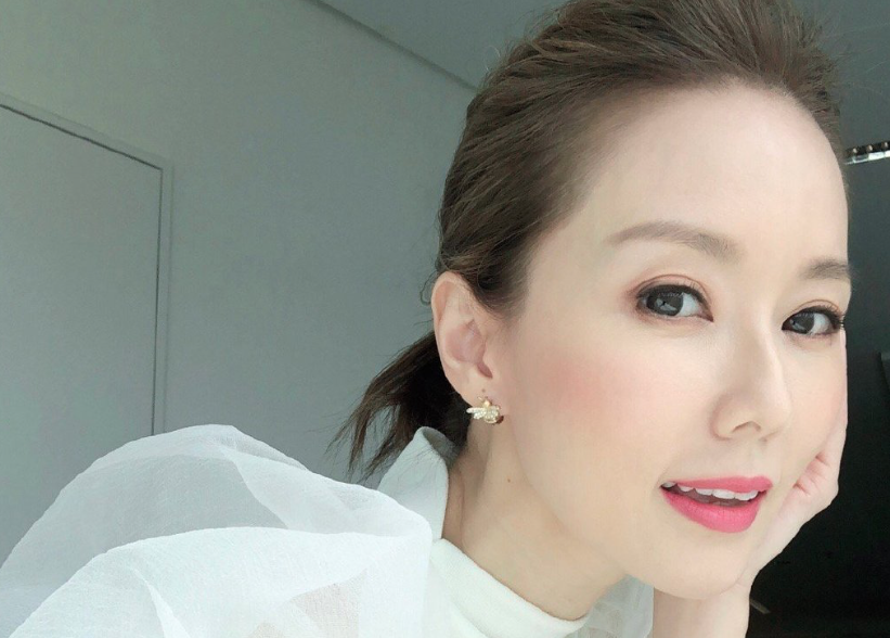 还记得《东游记》中的龙三公主吗?43岁的她依旧少女感十足