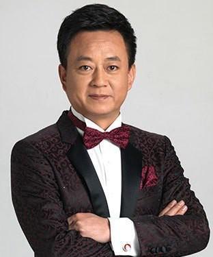 央视主持人朱军还记得吗离开央视几年后现在过成这样