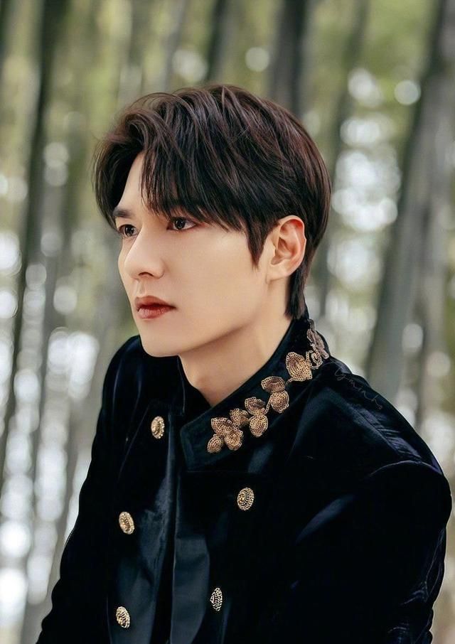 正文                 对于李敏镐剧照公开,靠颜值就可以撑起大韩帝国