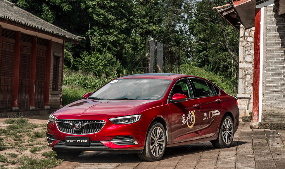 天籁VS君威，价格跌到16万以内的合资B级车，该如何选？