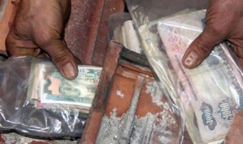 男子购买了一套死亡老人房,推倒翻新后,却在房屋里有了意外收获