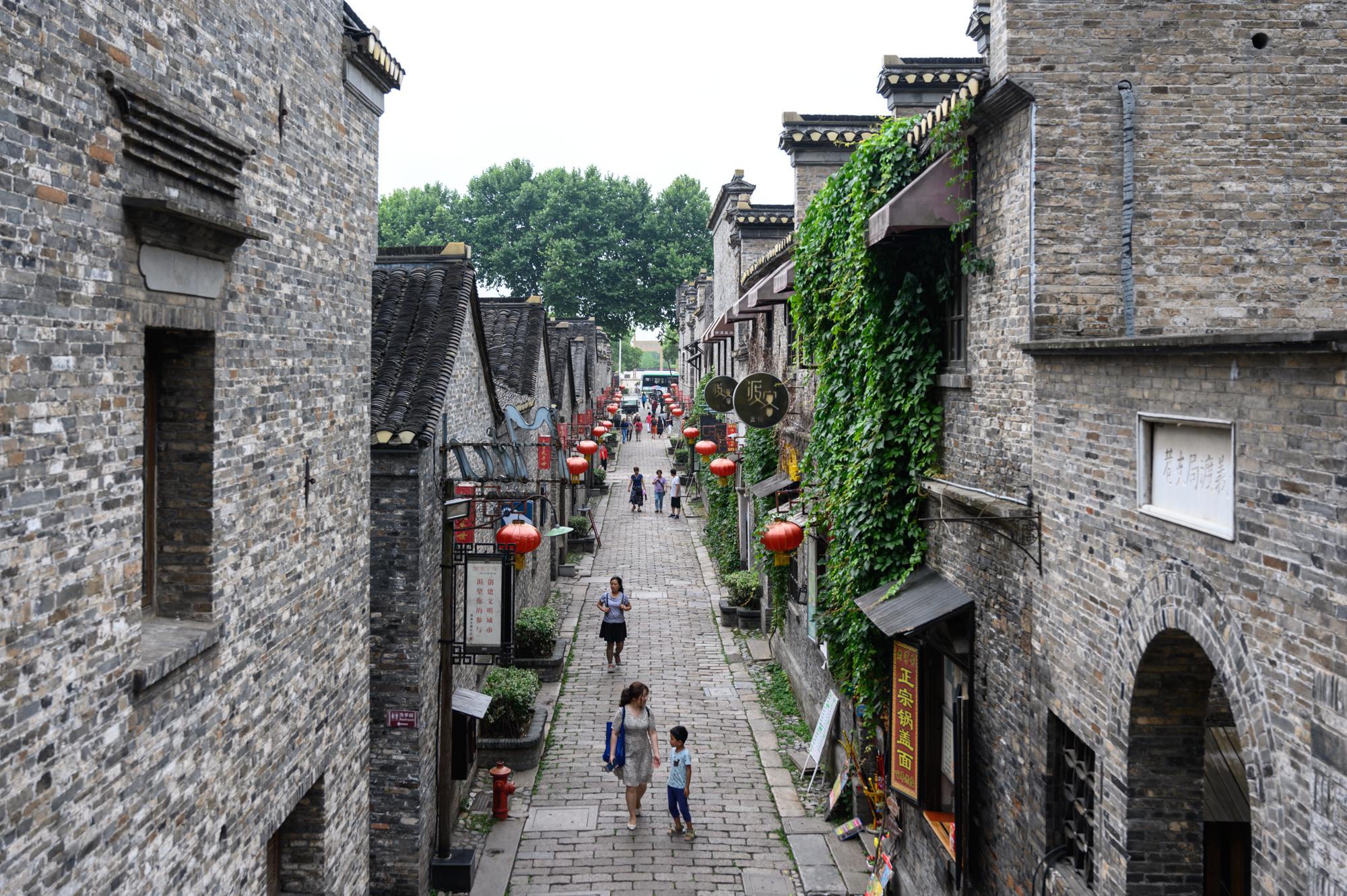 江苏镇江有一条长1000米的历史古街，旅游必去打卡景点之一