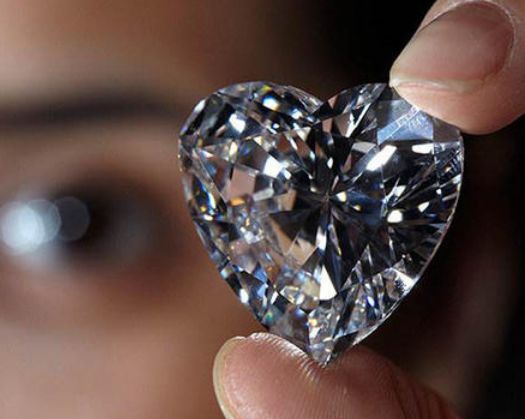 非洲盛产大钻石,为何从来没中国游客买?导游:买了你别后悔!