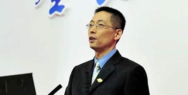 施一公妻子:曾经的高考状元,劝说丈夫回国发展