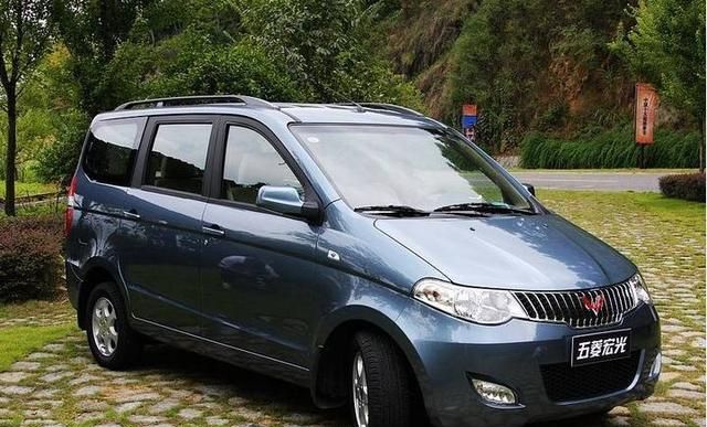 五菱宏光已经出到第7款了,新一款小巧又呆萌,还是那个神车吗?