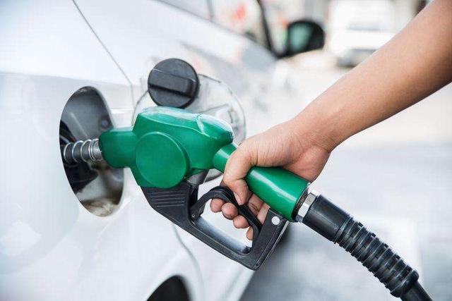 油价直降，是否可以为爱车加入高标号燃油？