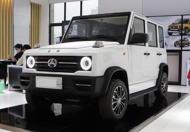 北汽版"奔驰小g",售价不足6万,你还买老头乐吗?