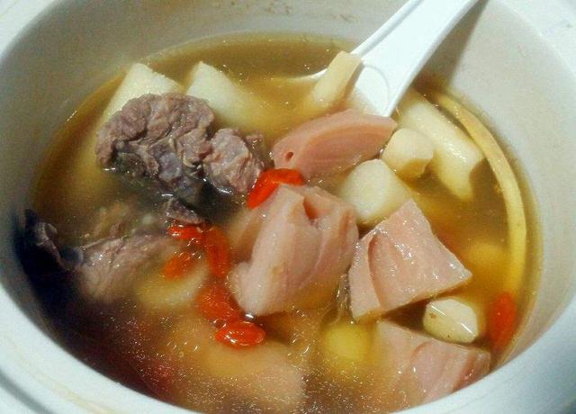 教你美味营养的兔肉山药汤,好吃到不行