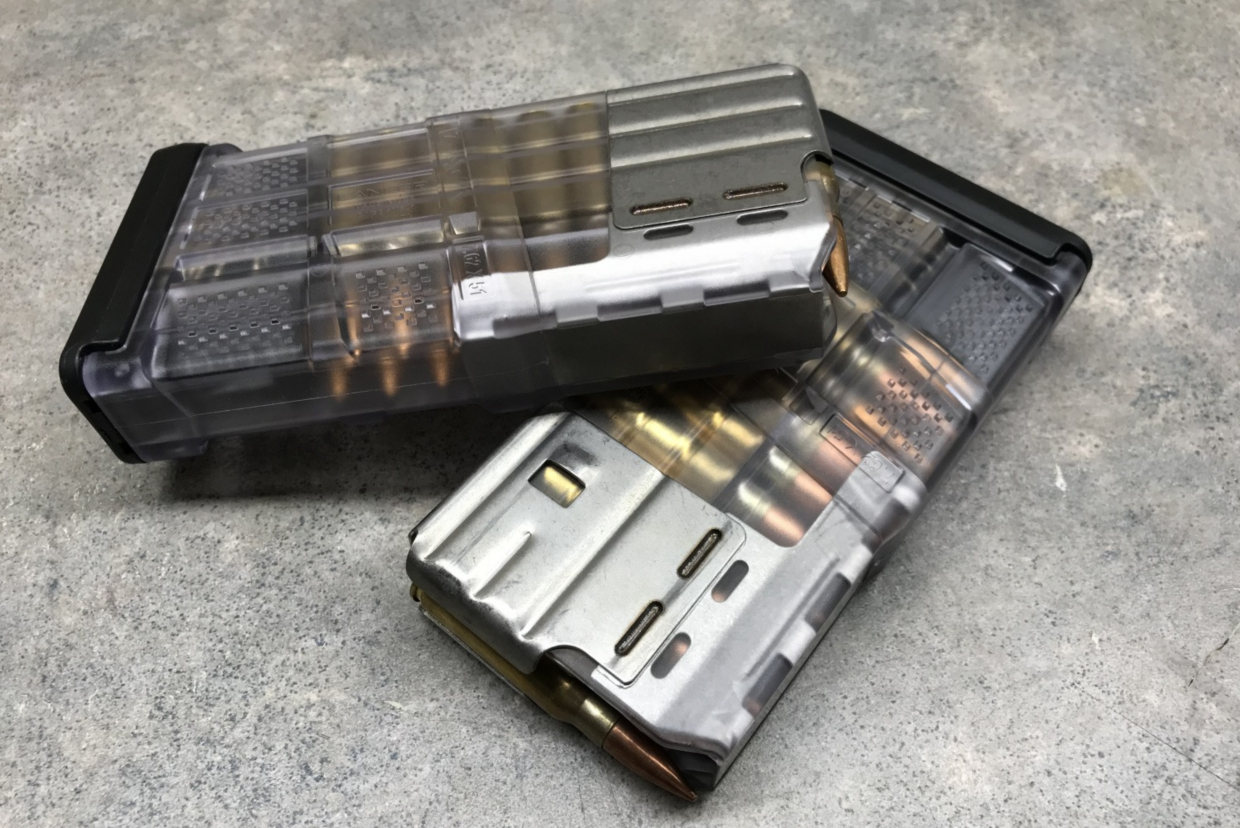 弹药"瘦身"!美军无端禁止使用聚合物弹匣,自己却订购240万发