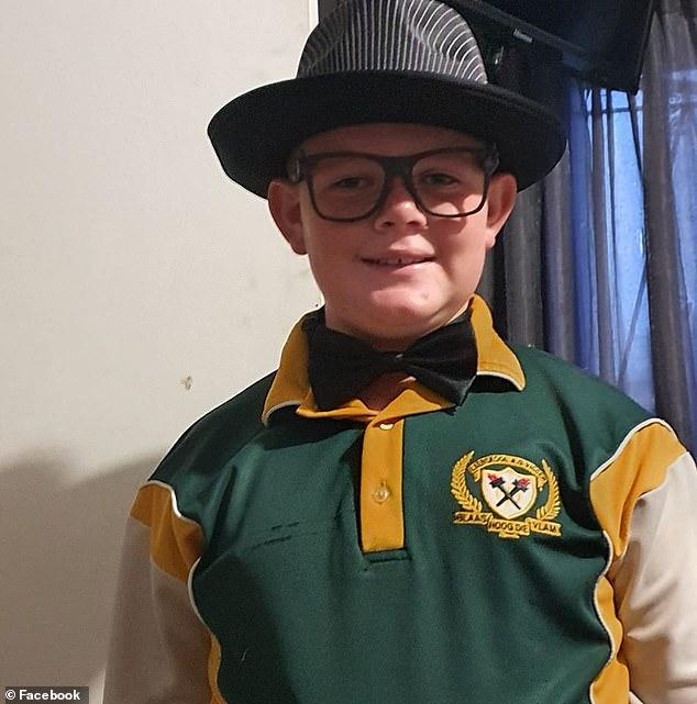 据悉,父亲保罗和母亲罗丁担心11岁的儿子佩德尔和5岁的女儿阿娜尔在