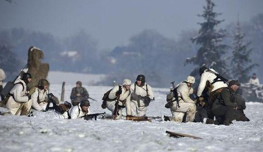 狭路相逢勇者胜,巴斯托涅战役,五个德国师打不过一个美军空降师
